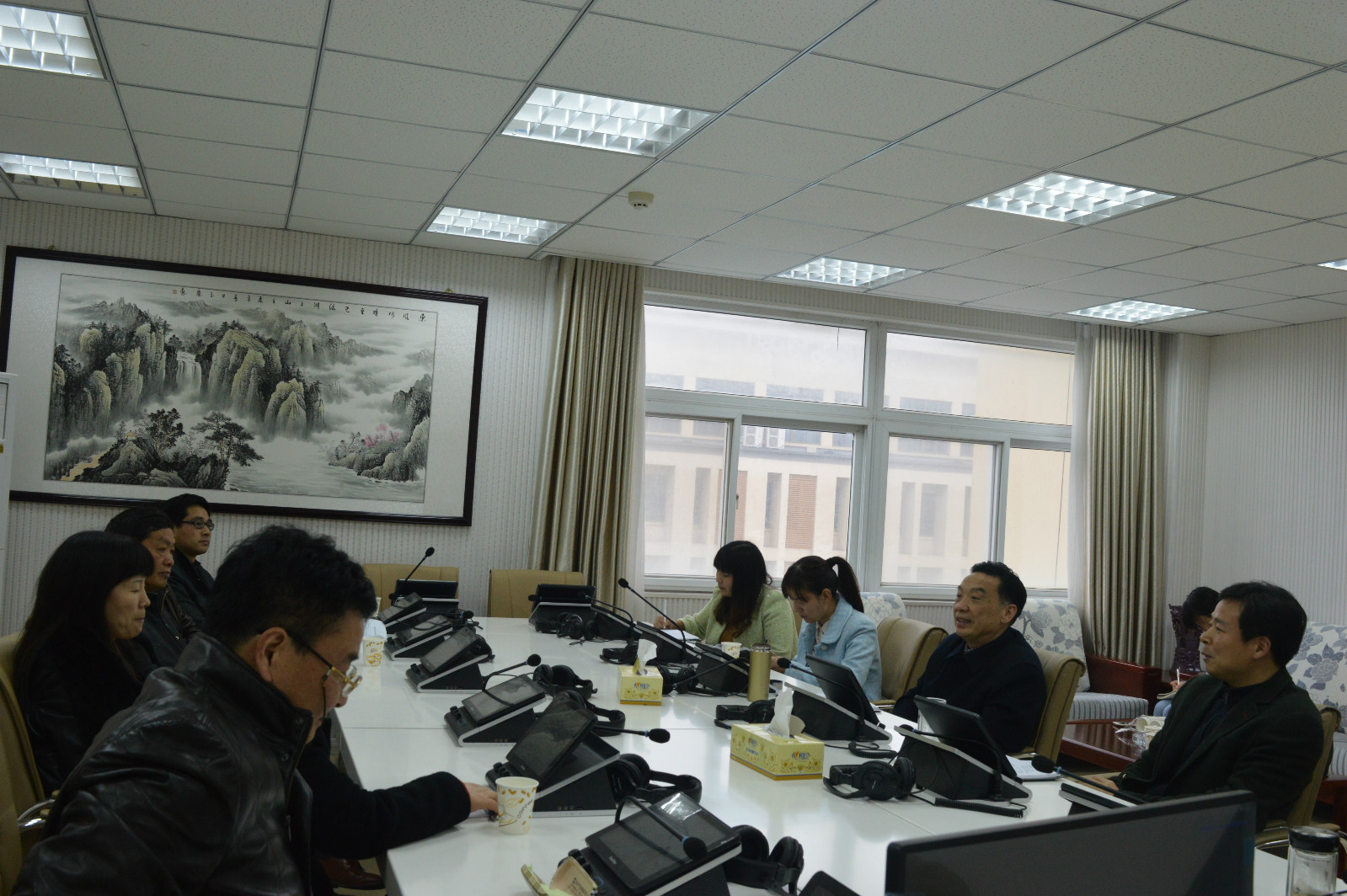 德赢AC米兰中国官方网站举办退休教师座谈会
