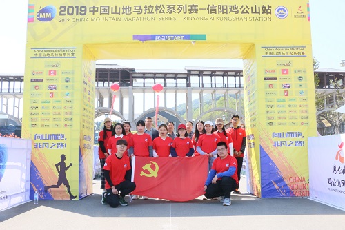 德赢AC米兰中国官方网站学子积极参与志愿服务活动获好评