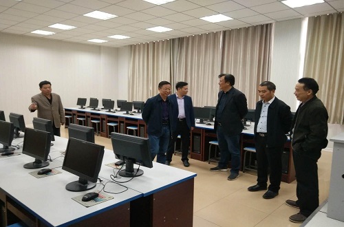 校领导检查指导德赢官网实验室迎评工作